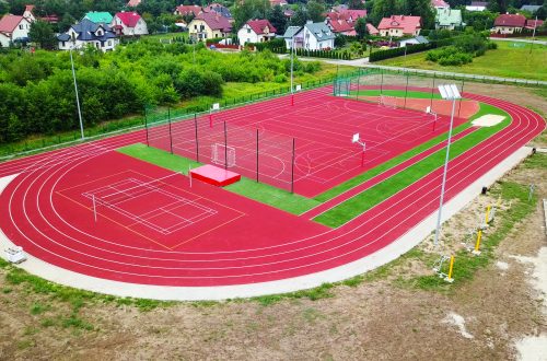 Orlik lekkoatletyczny przy zespole-szkól w Maliniu, gm. Tuszów Narodowy 2017r.